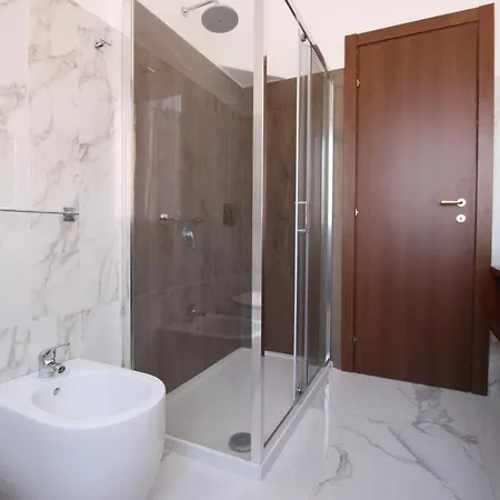 Luxury In Center Apartment *