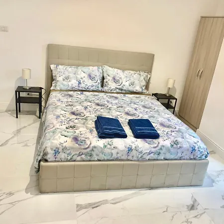 Luxury In Center *